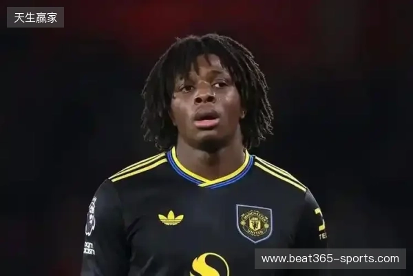 TA：曼联球员多古腿筋受伤，预计伤缺10周